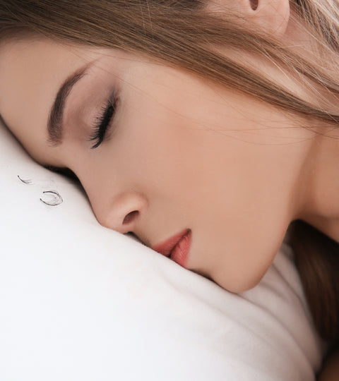 How To Sleep With Eyelash Extensions: Four Tips