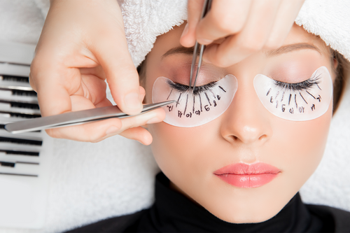 The 8 Essential Eyelash Extension Supplies
